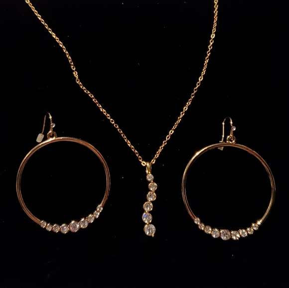 2 for $20 - NIB Large Hoop Earrings with CZ in Goldtone - Picture 5 of 6